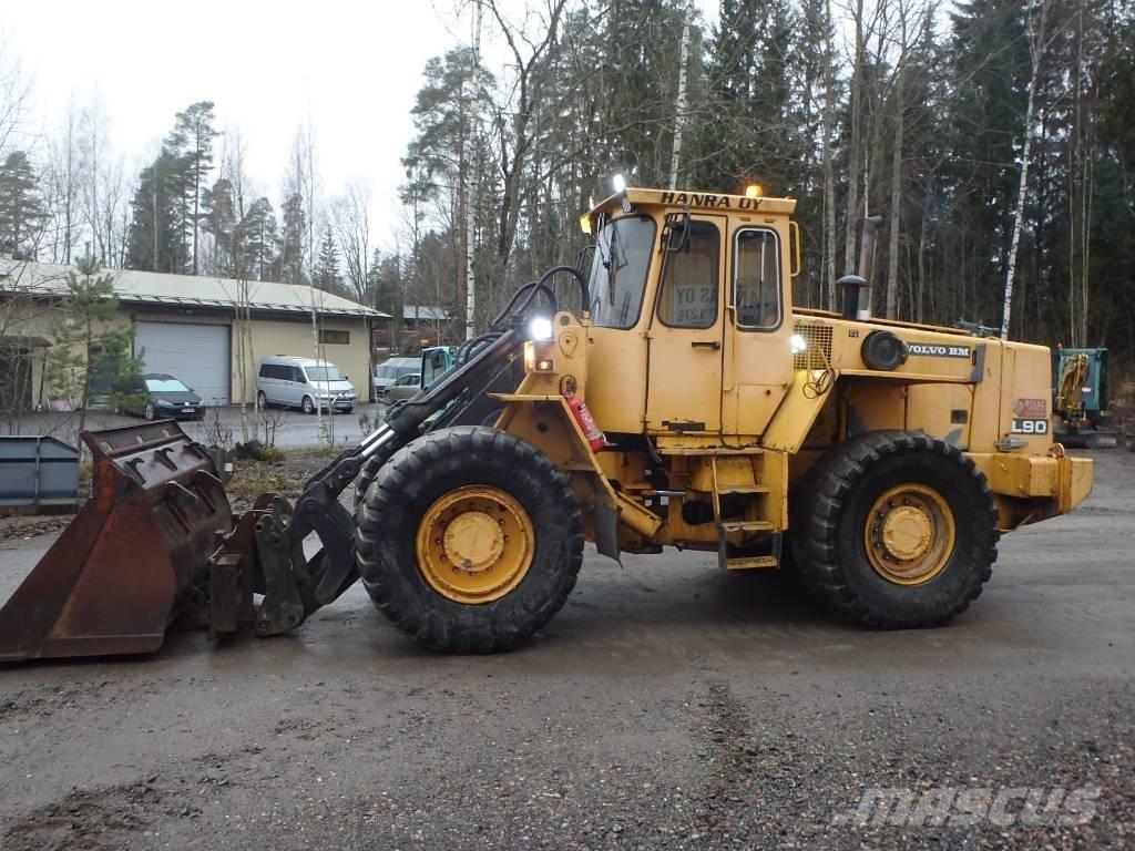 Volvo BM L 90 Колесни товарачи