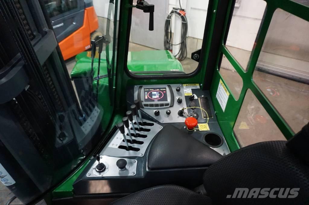 Combilift C4500ET Повдигач с движение в 4 посоки