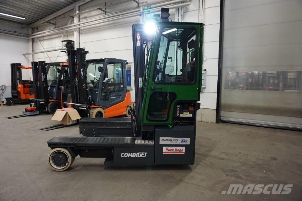 Combilift C4500ET Повдигач с движение в 4 посоки