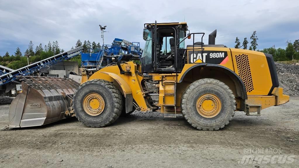 CAT 980 M Колесни товарачи