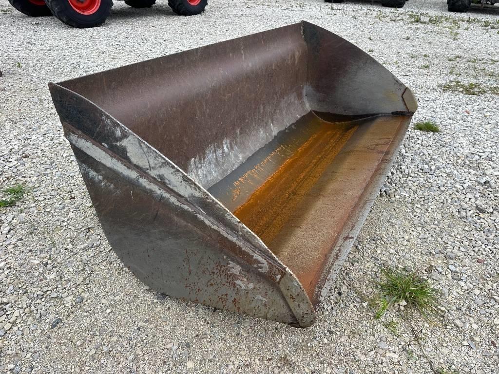  ŁYŻKA MANITOU 2,4 M Други товарещи и копаещи и аксесоари