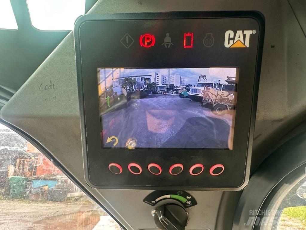 CAT 246 D Мини товарачи
