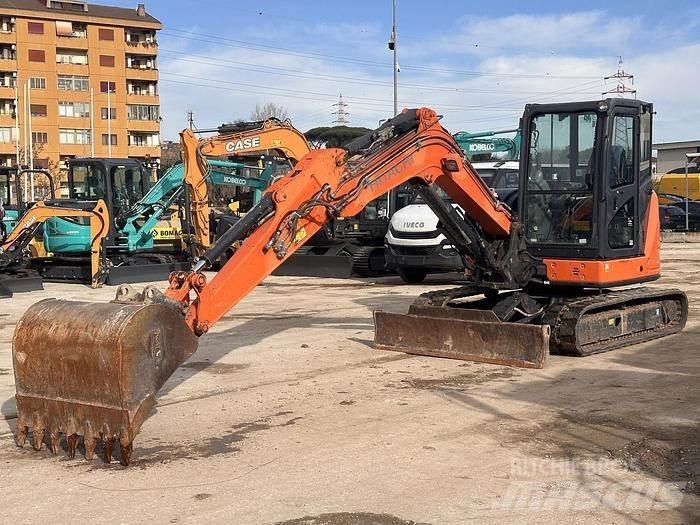 Hitachi ZX65USB Мини екскаватори < 7 т