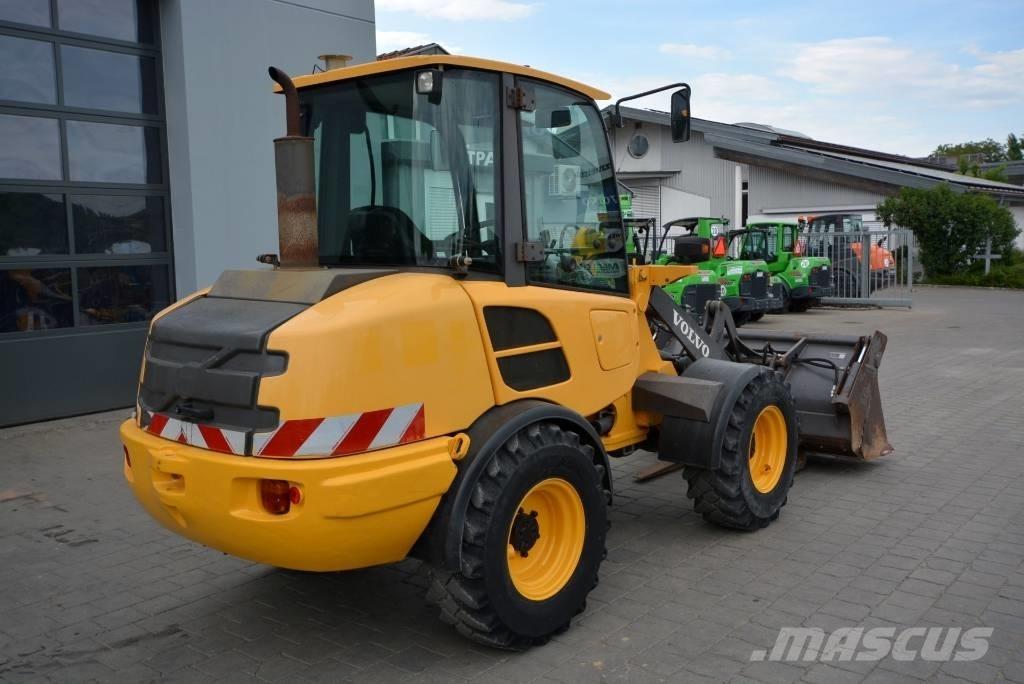 Volvo L 25 F Колесни товарачи