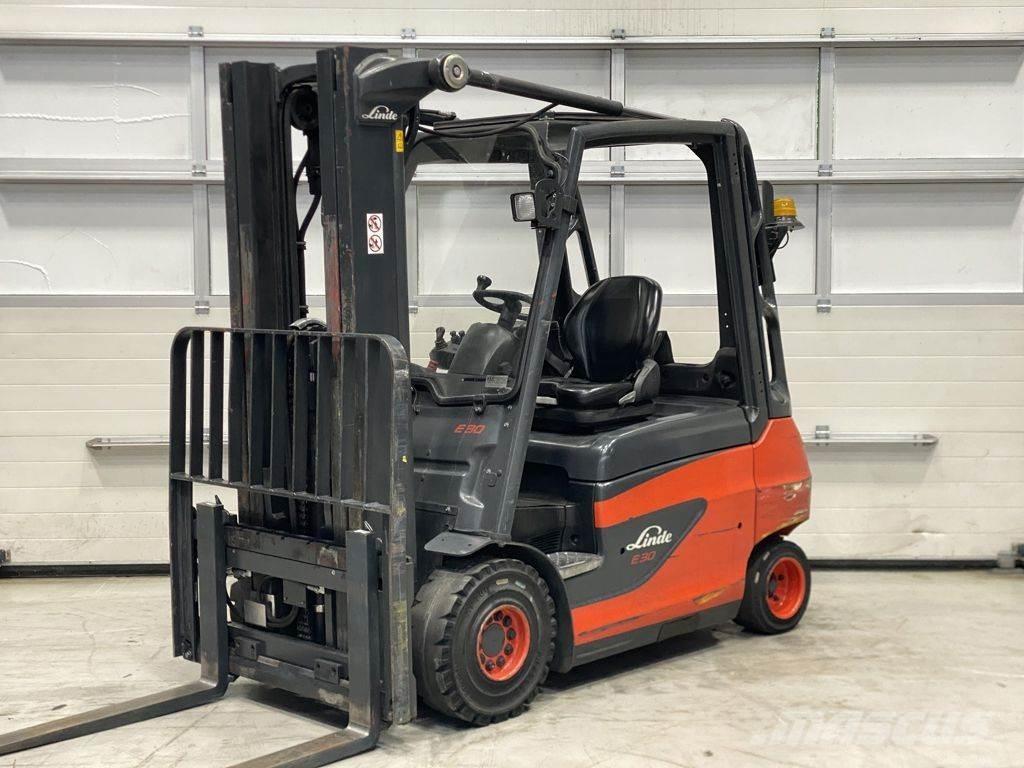 Linde E30-01 Електрически вилични кари-повдигачи