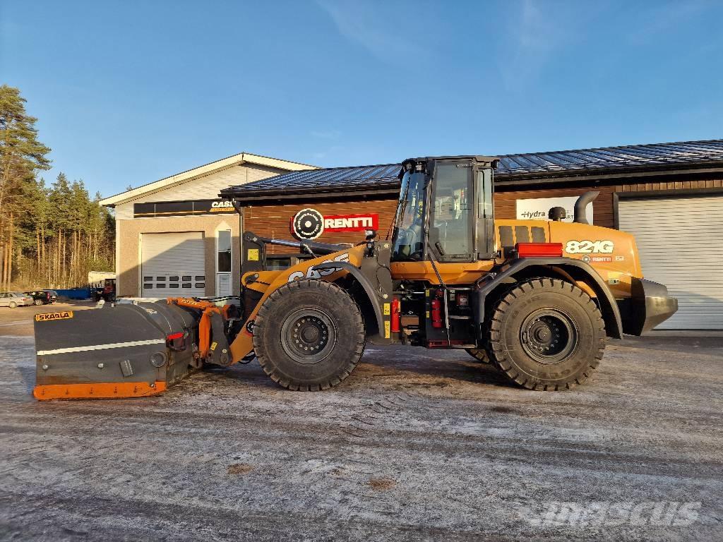 CASE 821 G2 Колесни товарачи