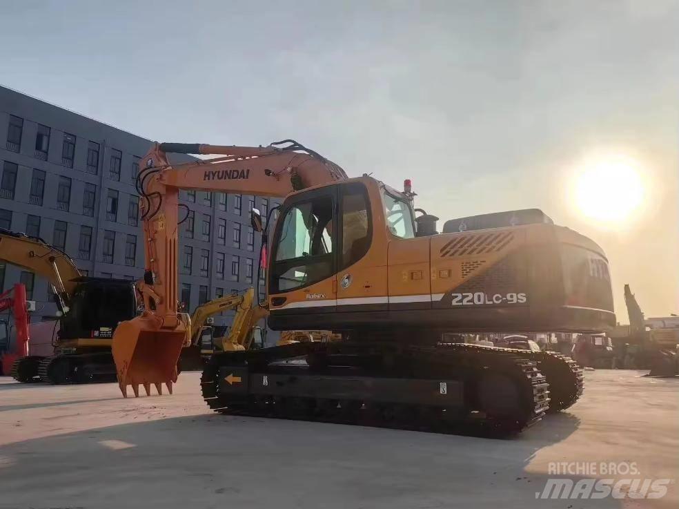 Hyundai HX 220 LC-9S Верижен екскаватор
