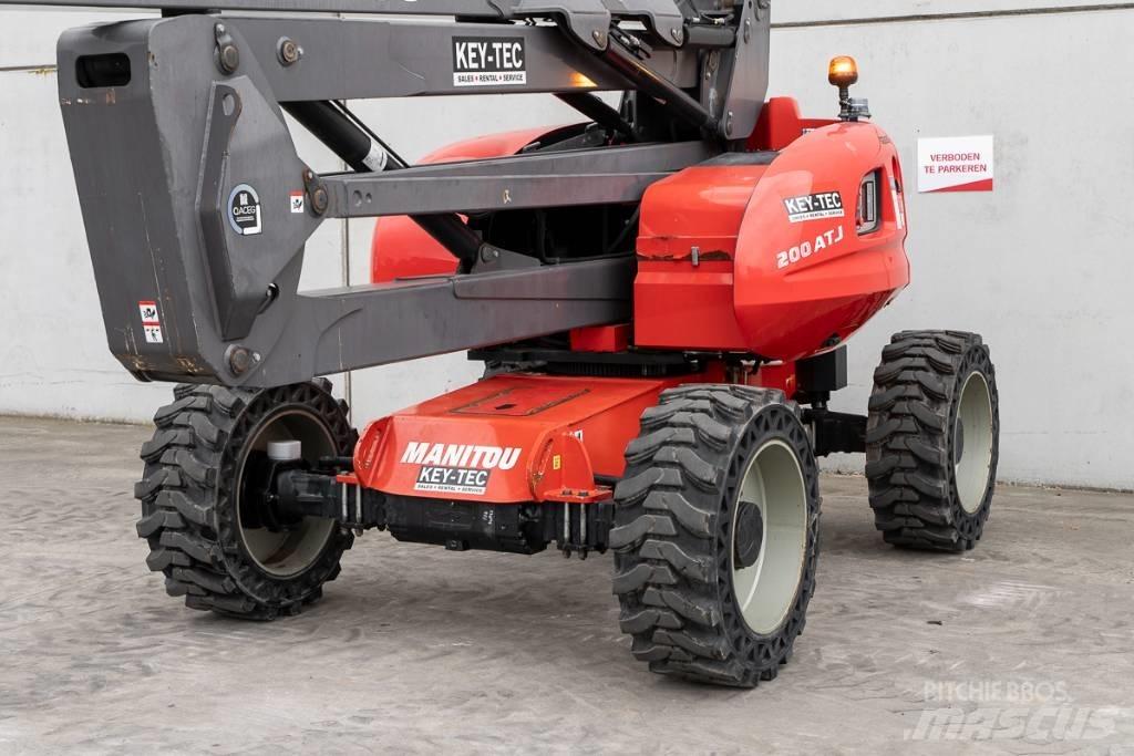 Manitou 200 ATJ Съчленени стрелови подемници