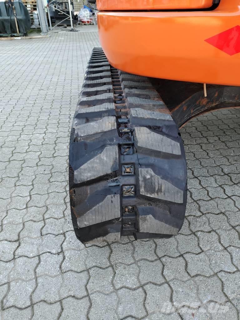 Hitachi ZX 85 US-6 Средни екскаватори 7т - 12т