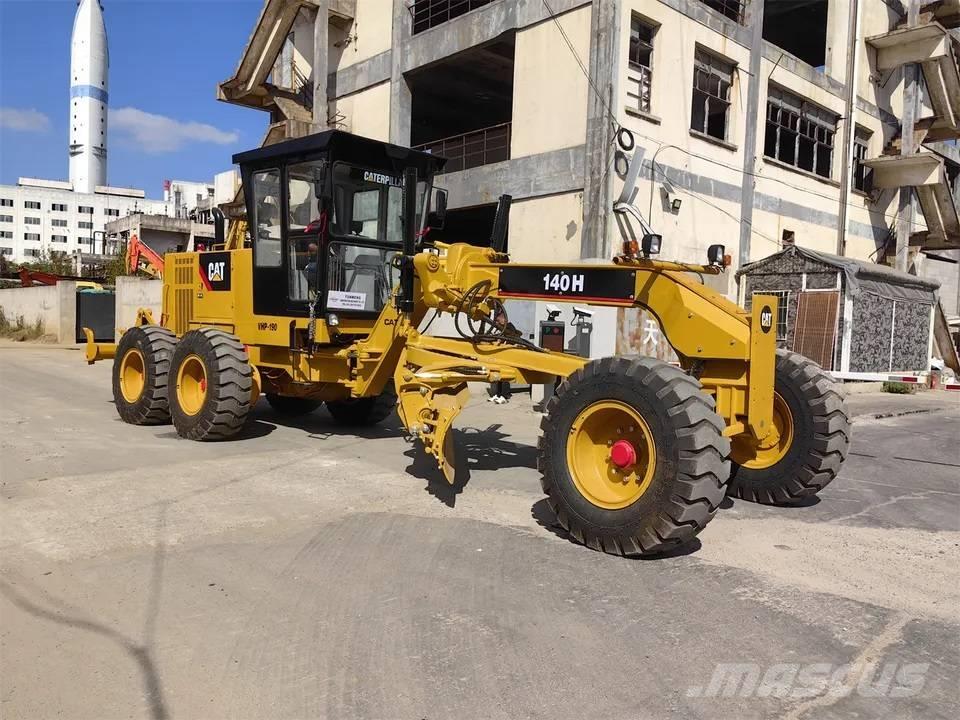 CAT 140H Грейдери