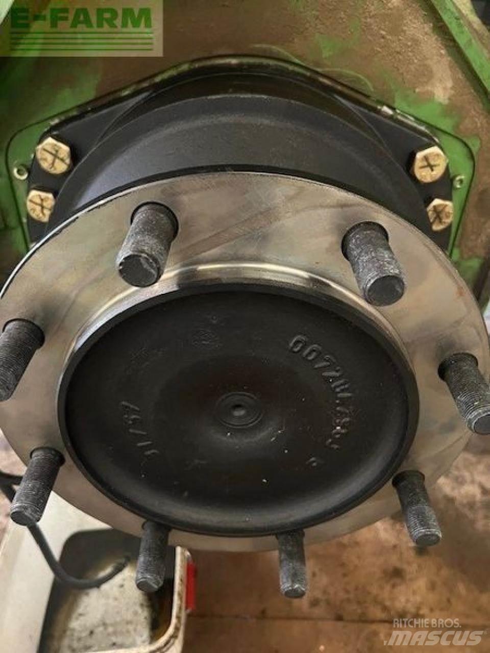 Krone big x 650 Самоходни фуражири