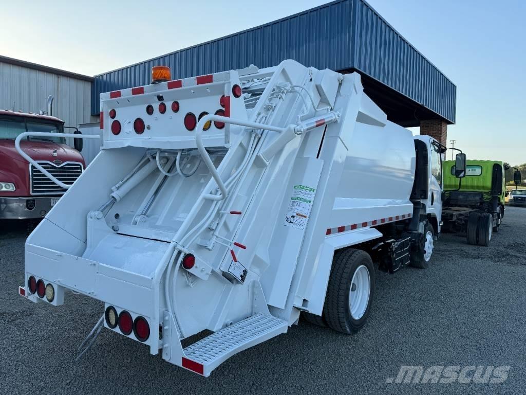 Isuzu NRR Камиони за отпадъци