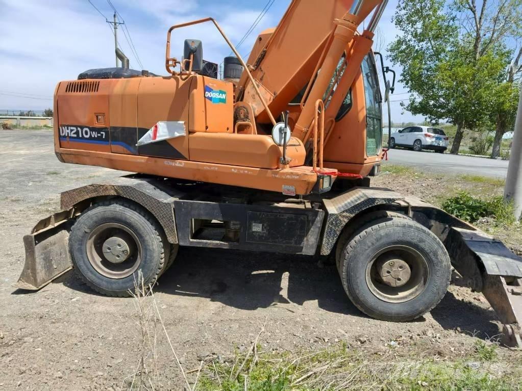 Doosan DH210W-7 Колесни екскаватори