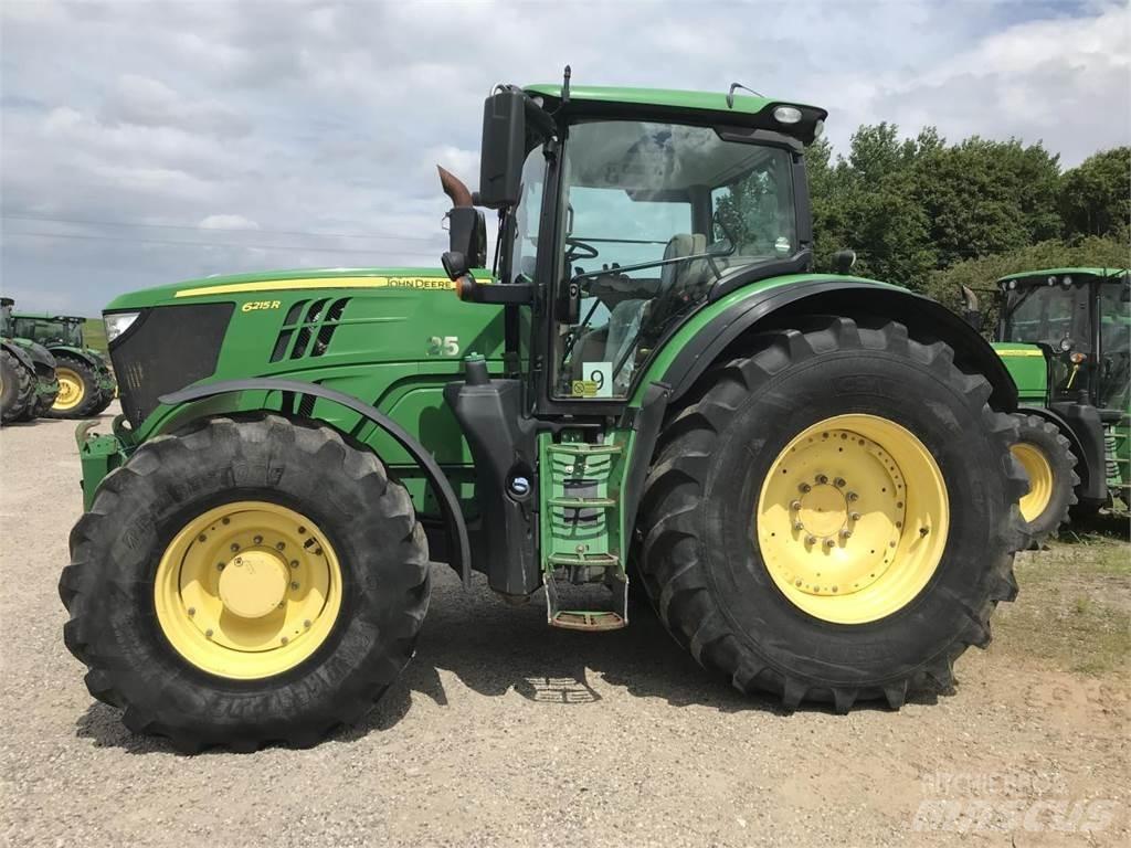 John Deere 6215R Трактори