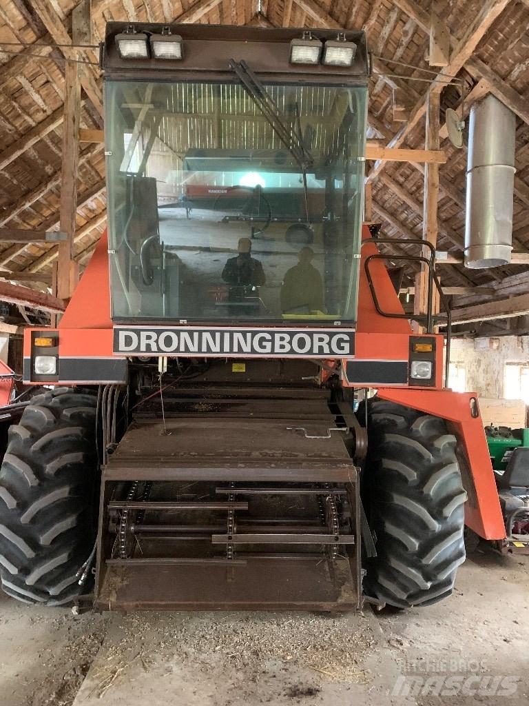 Dronningborg 7200 Комбайни
