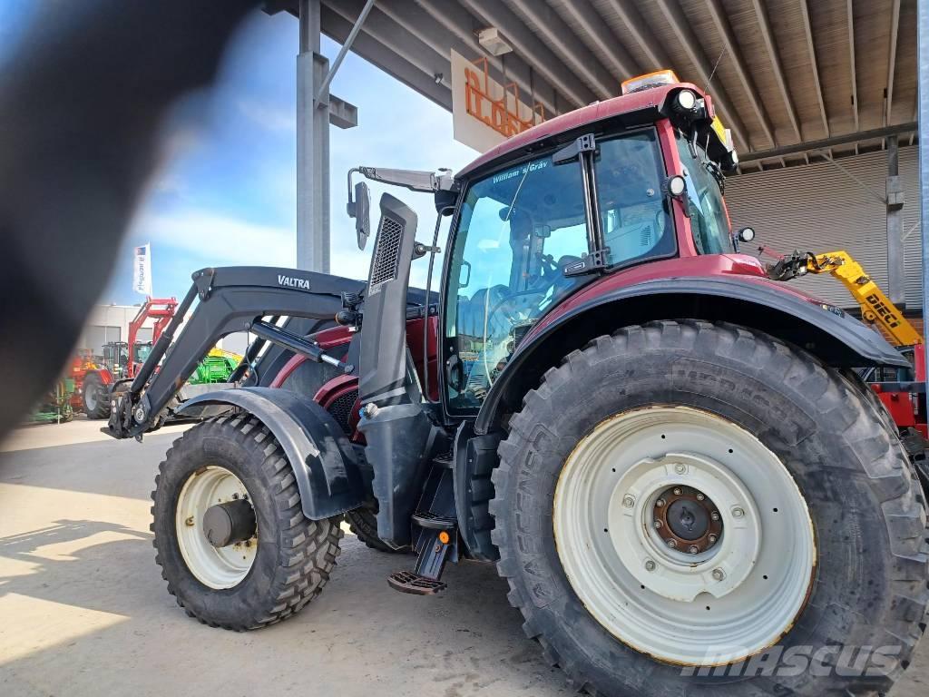 Valtra 234 Direct Трактори