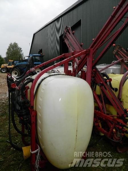 Hardi 900 Прикачни пръскачки
