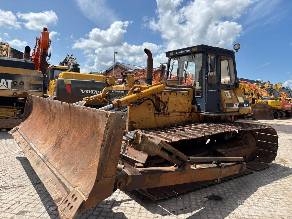 Komatsu D65PX-8 Верижни булдозери
