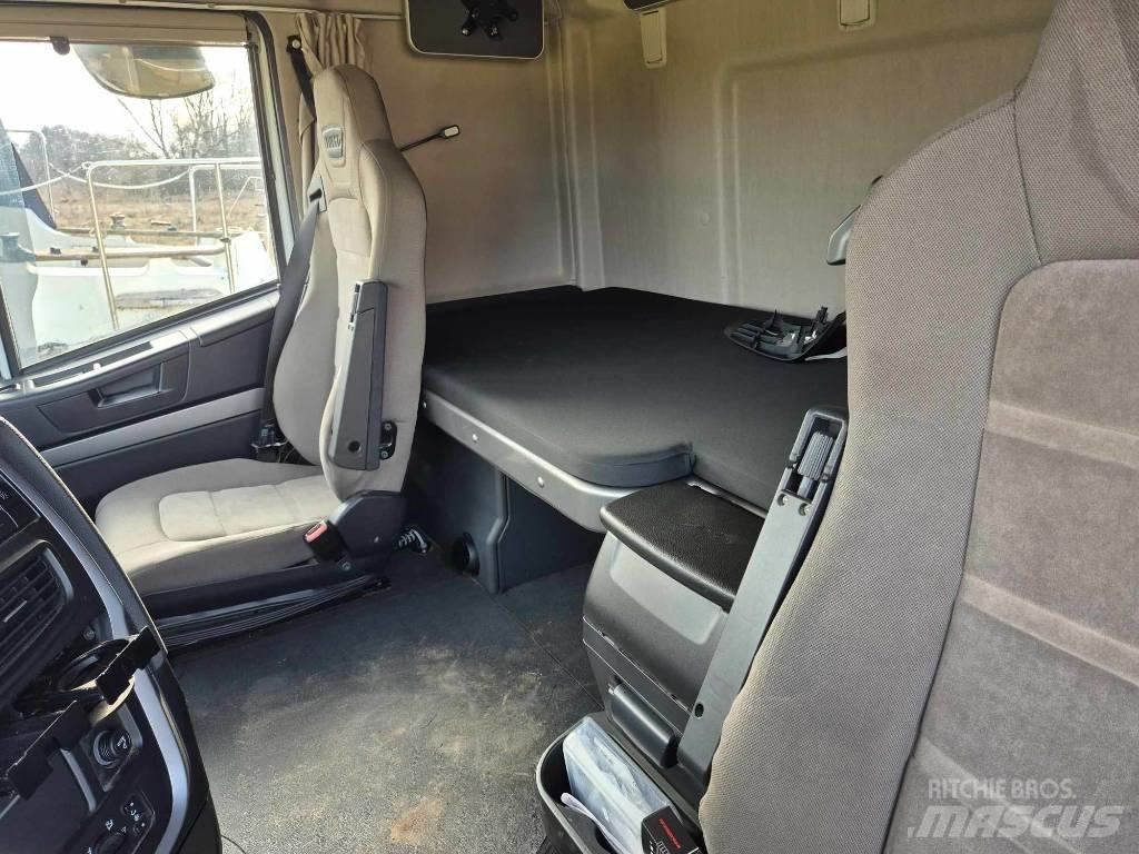 Iveco Stralis 420 Бордови камион / автолебедка