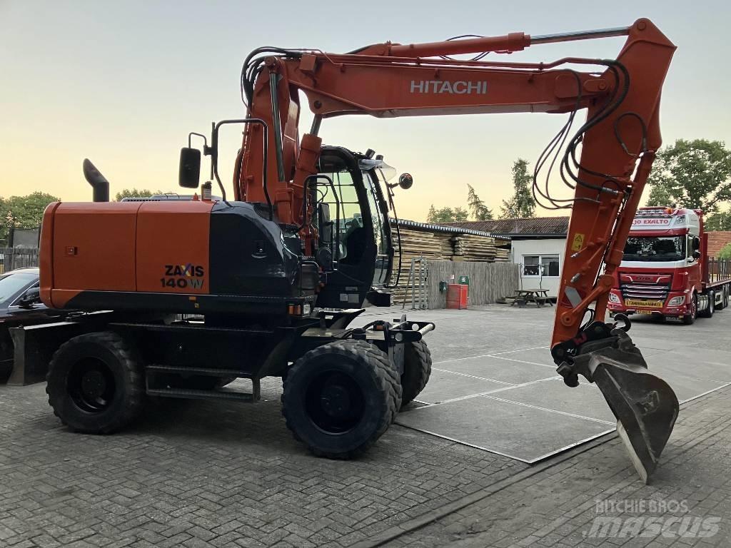 Hitachi ZX140-5B Колесни екскаватори
