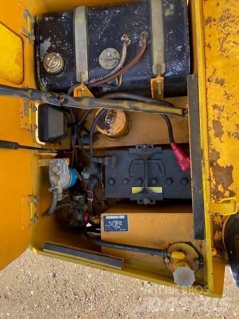 Sakai TS 160 Пневматични гумени  ролки
