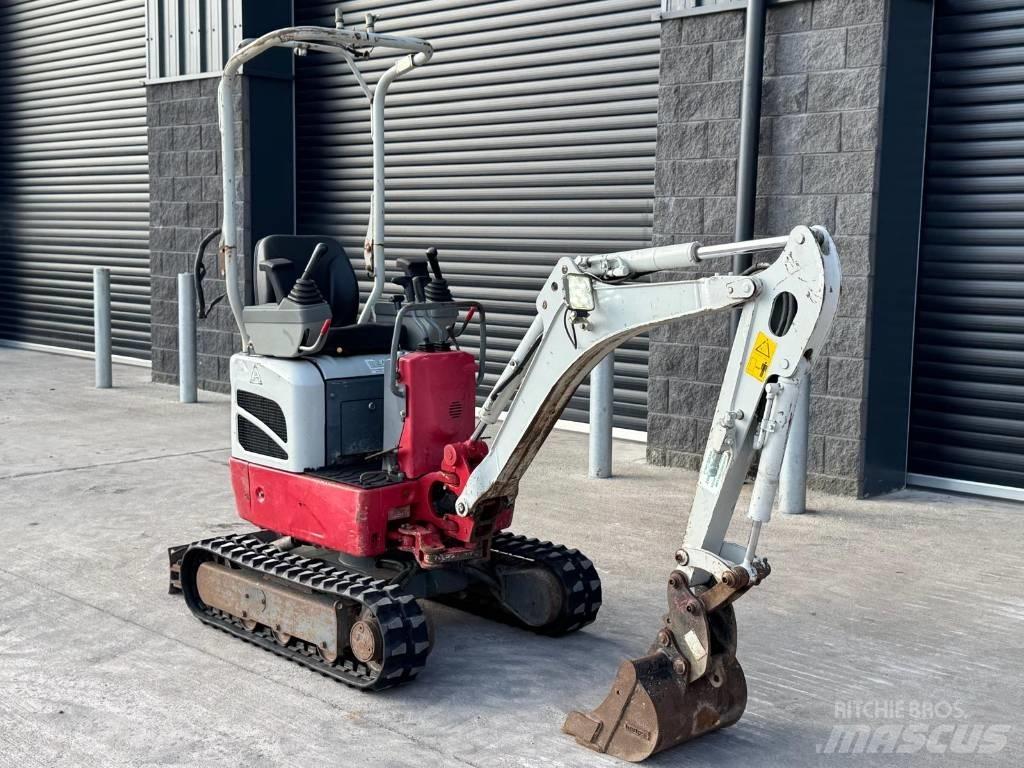 Takeuchi TB 210 R Мини екскаватори < 7 т