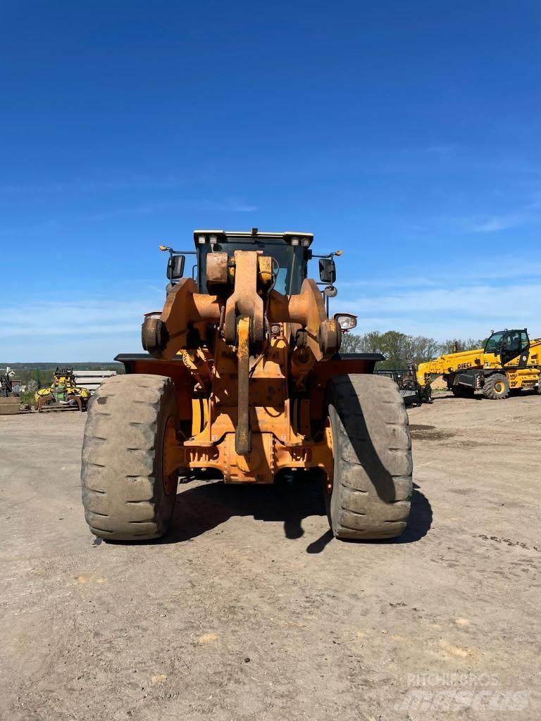 Hyundai HL 975 Колесни товарачи