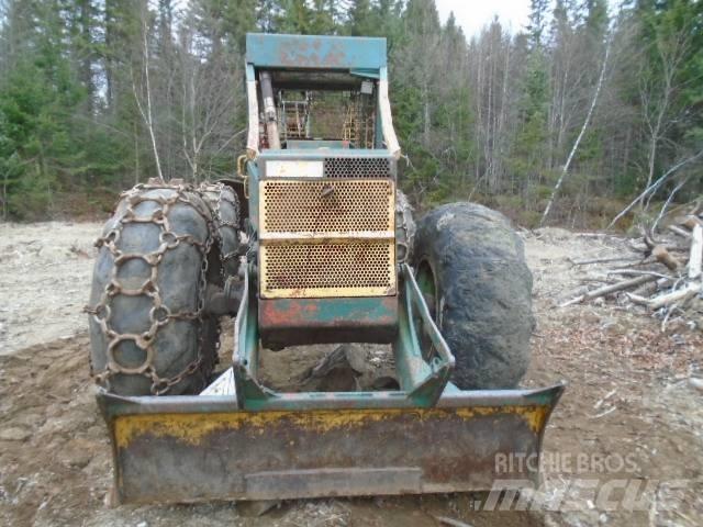 Timberjack 380 Скидери
