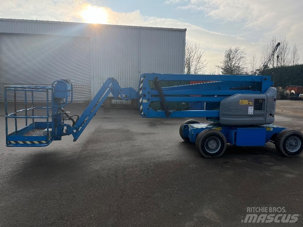 Genie Z 45/25 J Съчленени стрелови подемници
