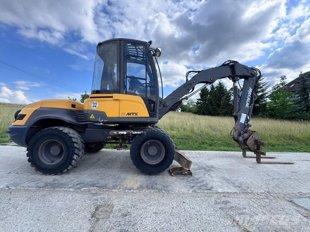 Mecalac 12 MTX Товарач със заден ексватор