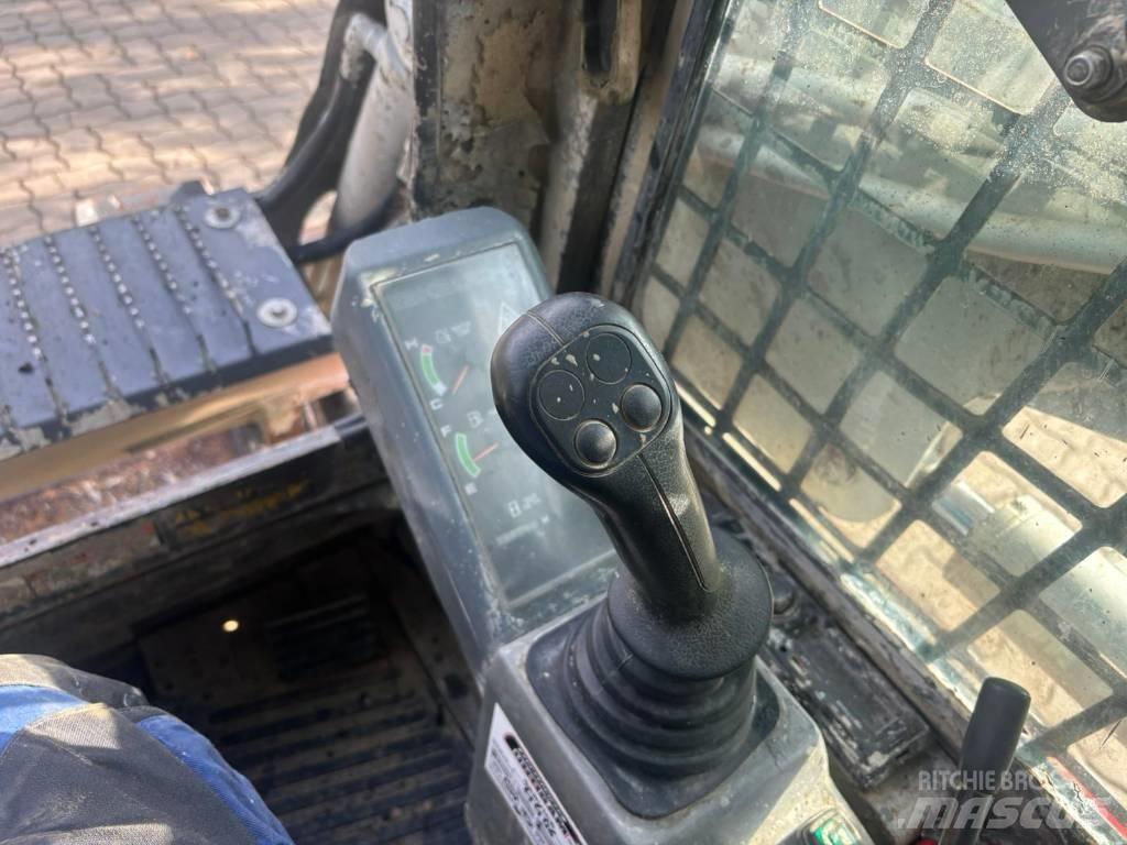 Takeuchi TL 230 Мини товарачи
