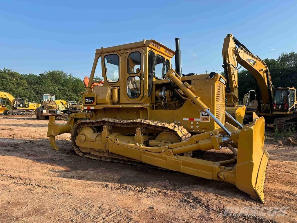 CAT D 7 G Верижни булдозери
