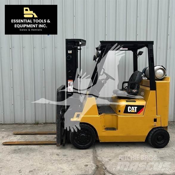 CAT GC40KSTR Дизелови камиони