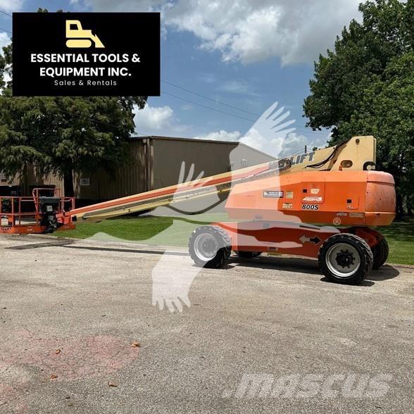 JLG 800S Телескопични повдигачи
