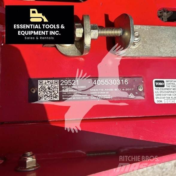 Toro 29521 Оборудване за аериране и отстраняване на мъртви листа от тревни площи