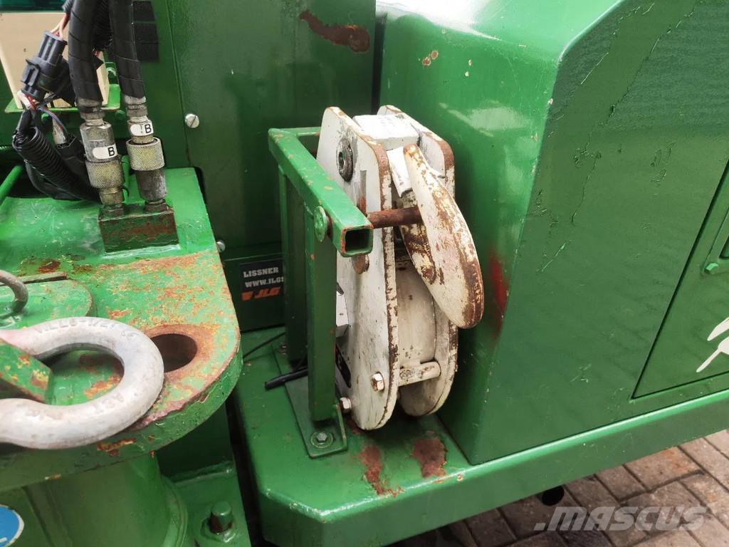 Unic URW 706 CDE Верижни кранове
