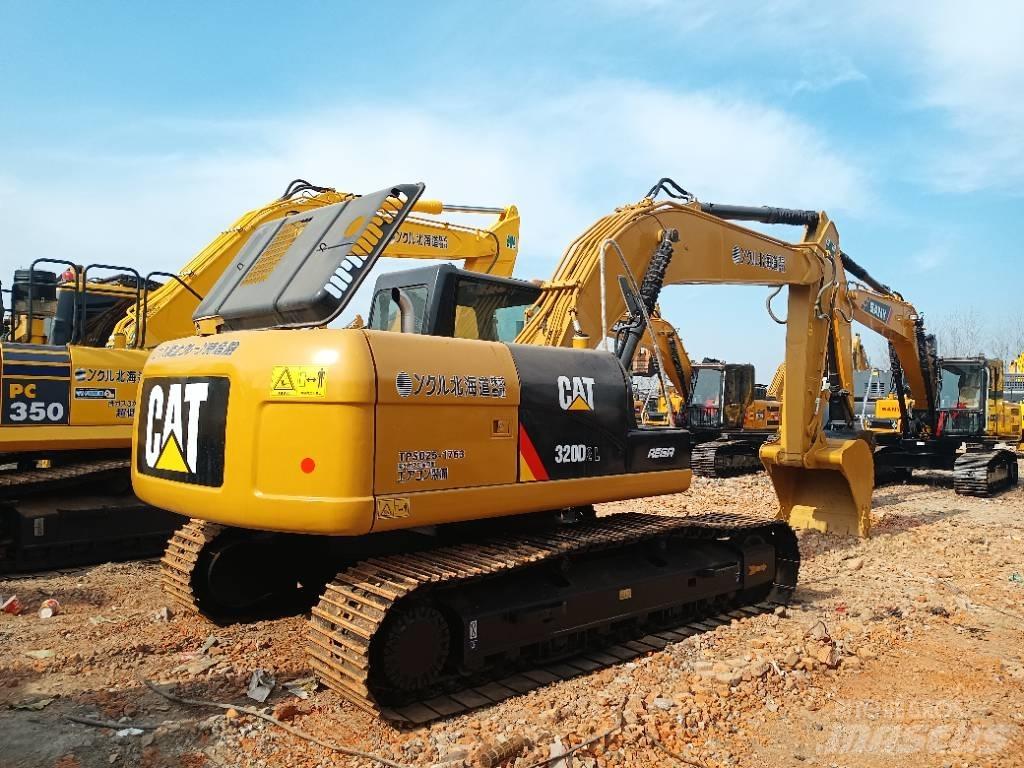 CAT 320D2 Средни екскаватори 7т - 12т