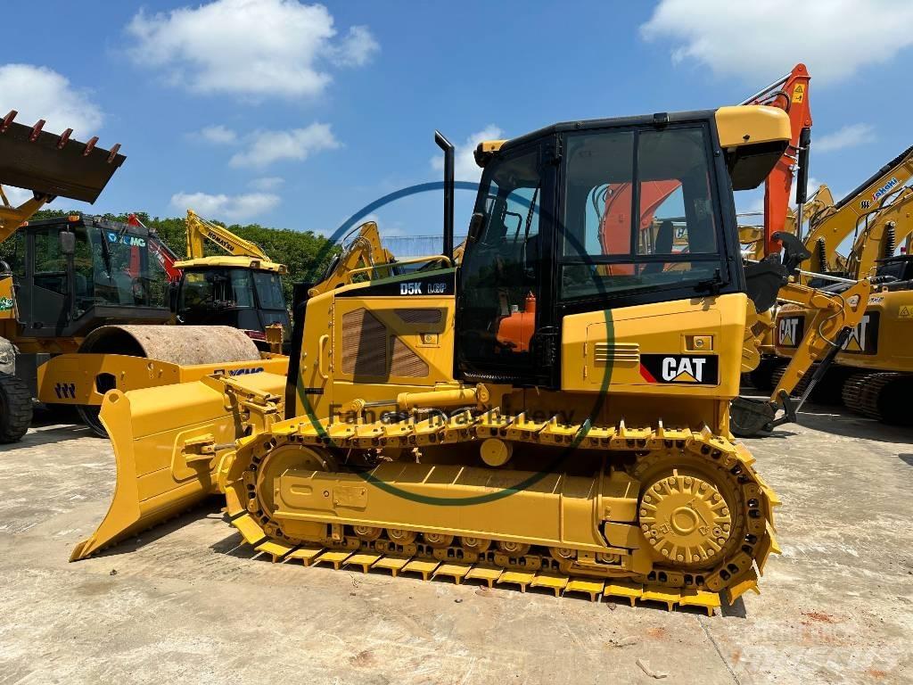 CAT D 5 K Верижни булдозери

