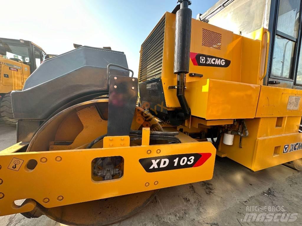 XCMG XD 103 Двойни барабанни ролки
