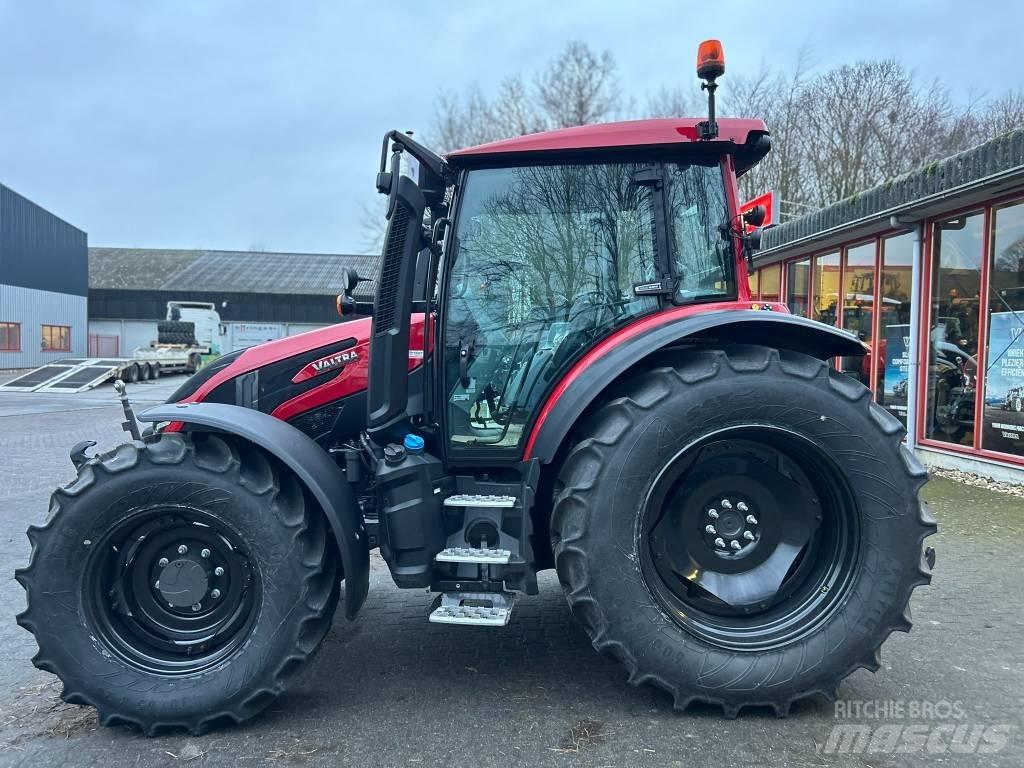 Valtra G125 Active Трактори