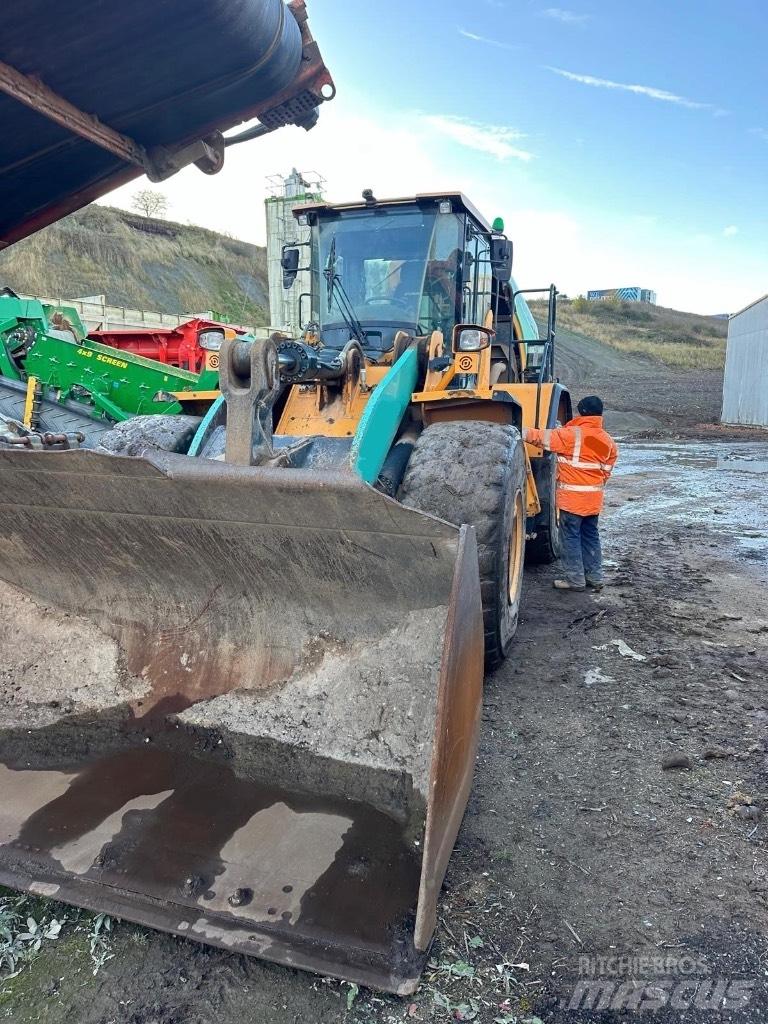 Hyundai HL970A Колесни товарачи