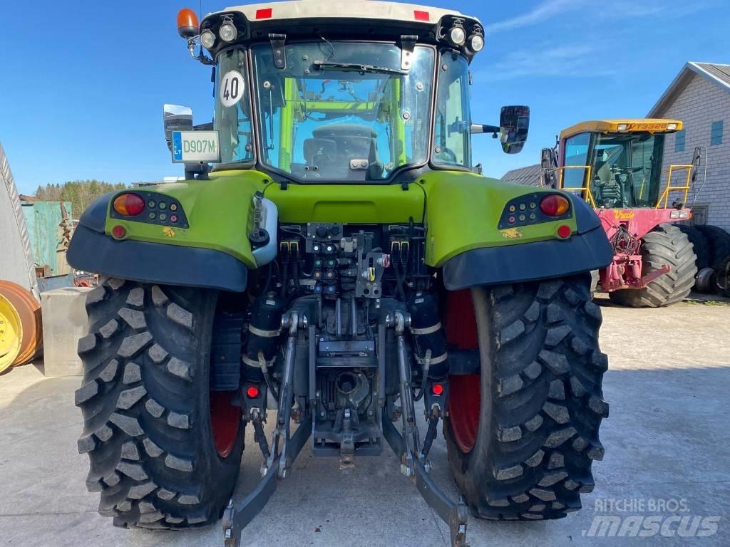 CLAAS Arion 440 Трактори