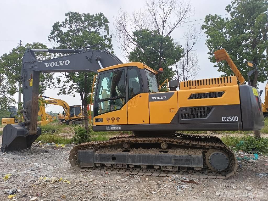 Volvo EC250D Верижен екскаватор