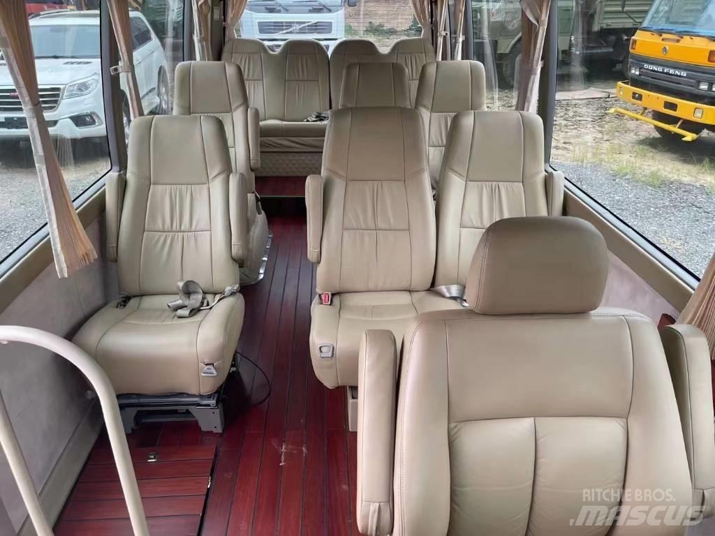 Toyota Coaster Bus Мини бусове