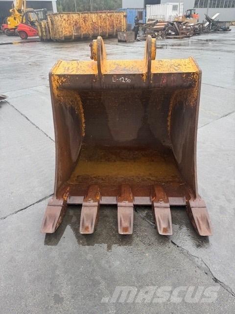 Liebherr used bucket Товарачи със заден ескаватор