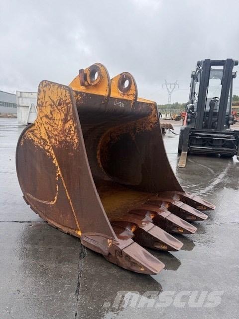 Liebherr used bucket Товарачи със заден ескаватор