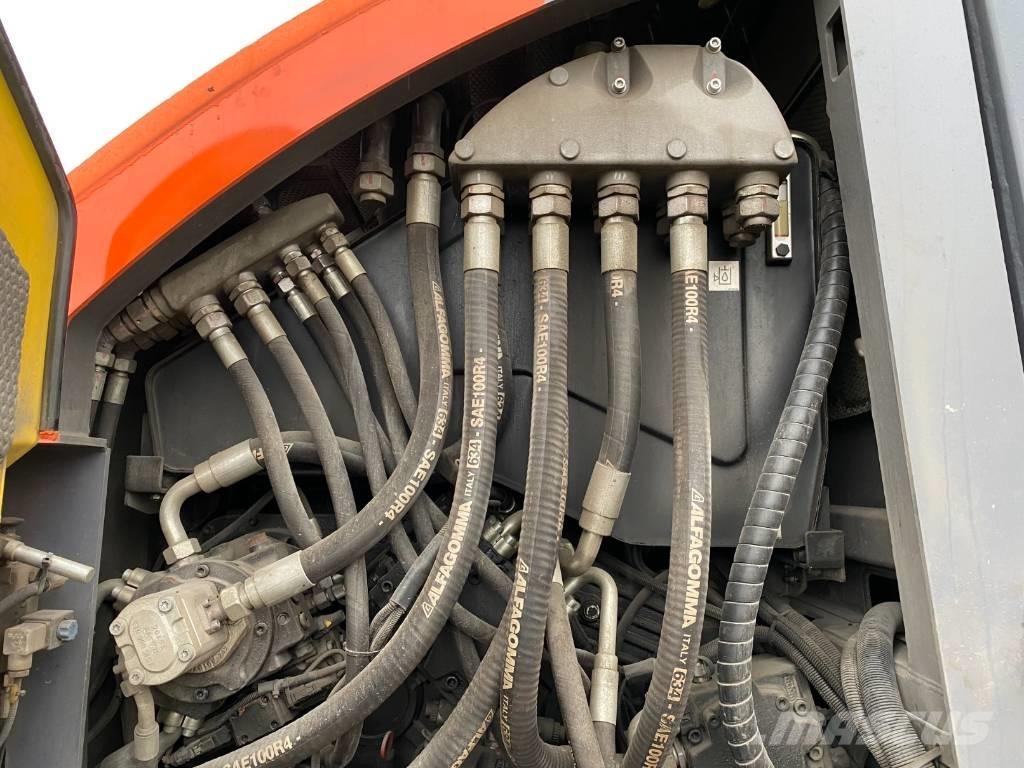 Bomag BMF 2500 S Машини за асфалт