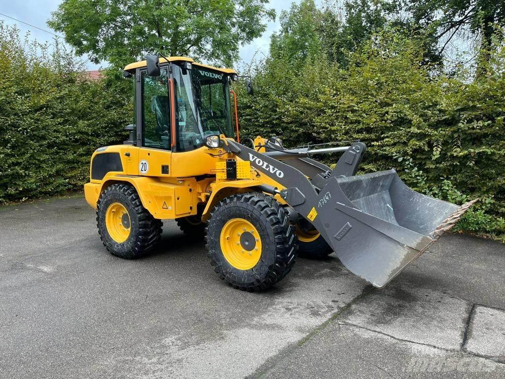 Volvo L 30 H Колесни товарачи