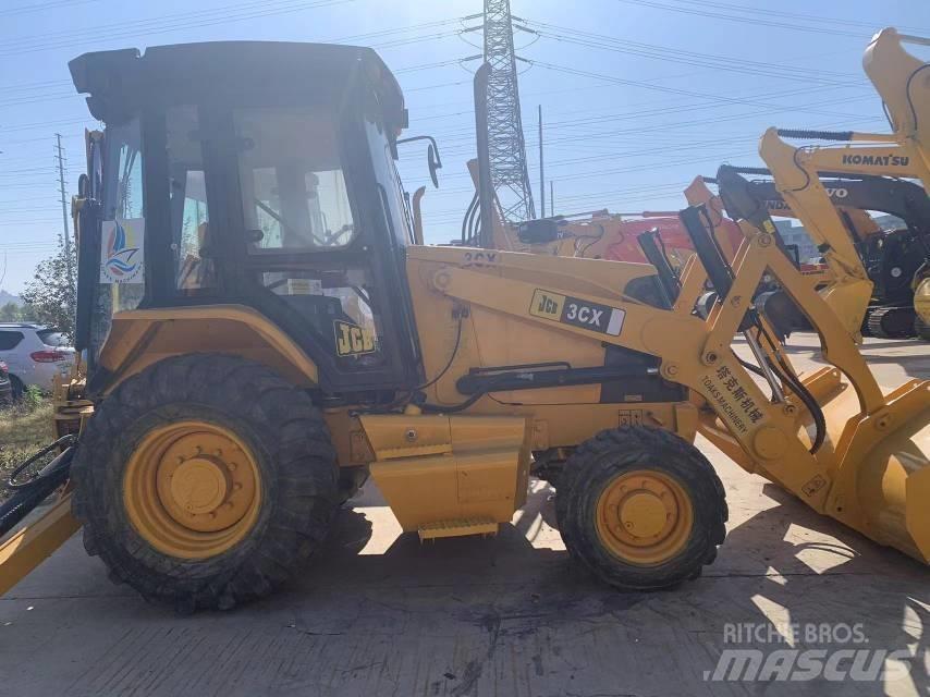 JCB 3 CX Колесни товарачи