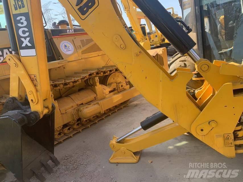 JCB 3 CX Колесни товарачи
